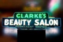 L’enseigne du Clarke's Beauty Salon