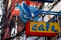 L'enseigne Blue Eagle Café