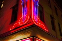 Image of the Two Parrots Perch and Grill Sign 2011